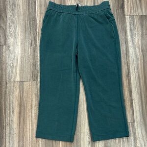 lululemon athletica capri pants